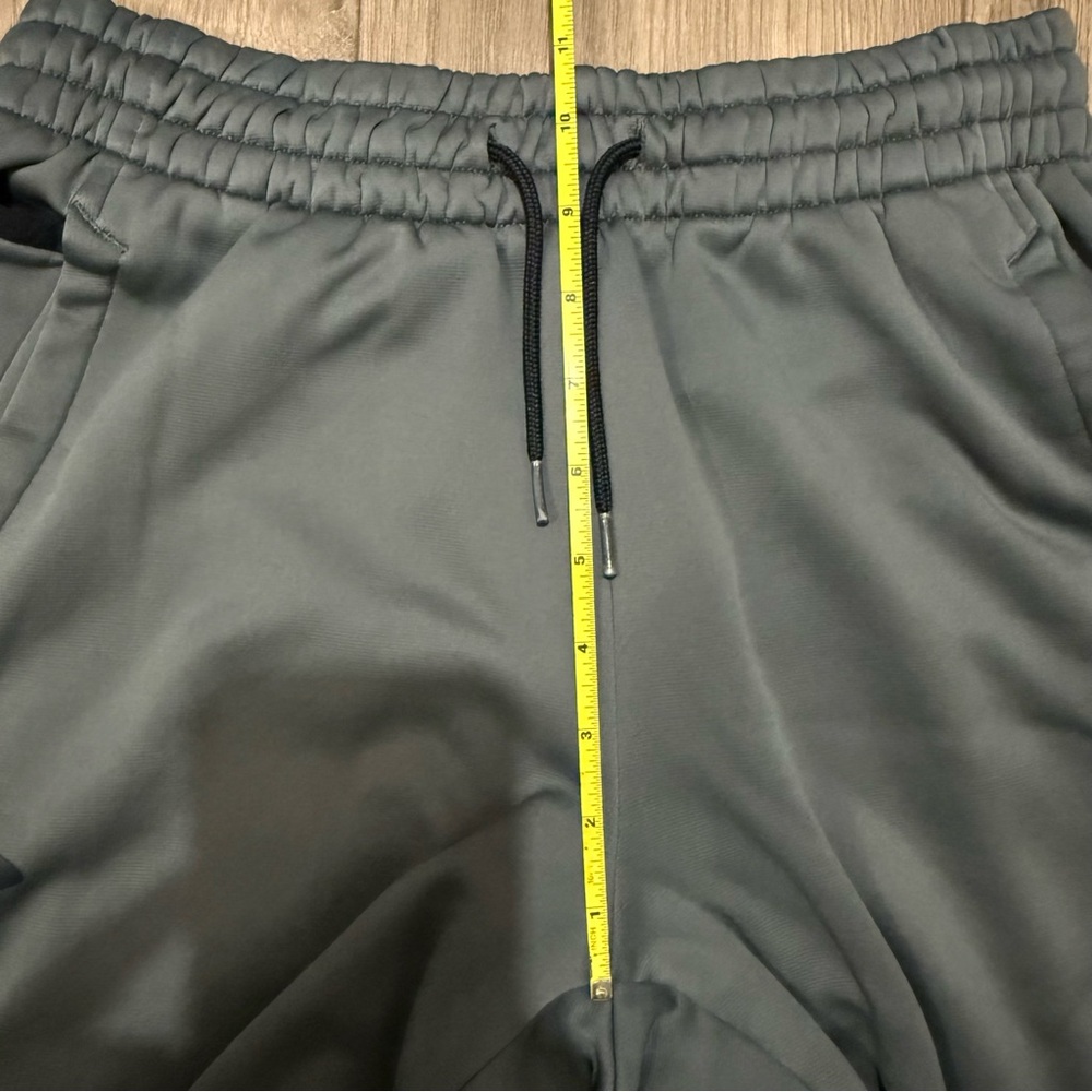 Under Armour Black and Gray Armour Fleece Men’s Pants - Set of 3 - Picture 9 of 15